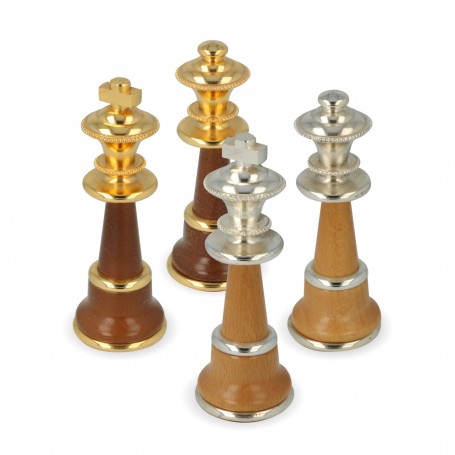 Scacchi in ottone e legno realizzati artigianalmente e assemblati a mano con bagno oro e argento